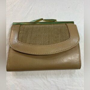 Vintage Buxton Kerry Vale  genuine leather wallet